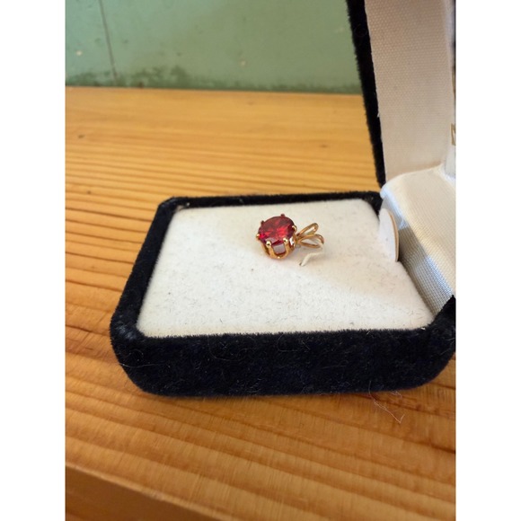 Vintage House of Nikolas 3ct Cubic Zerconia Ruby Yellow Gold-filled Pendant - Picture 3 of 7